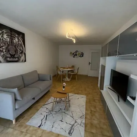 Apartment Grand 2 Pieces Pied Dans L Eau Juan Les Pins *